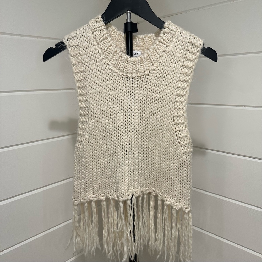 Le Lis Collection Cream Chunky Knit Fringe Sweater Vest XS GUC